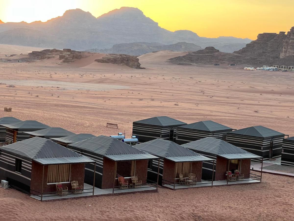 Wadi Rum Eagle Luxury Camp Hotel Ngoại thất bức ảnh