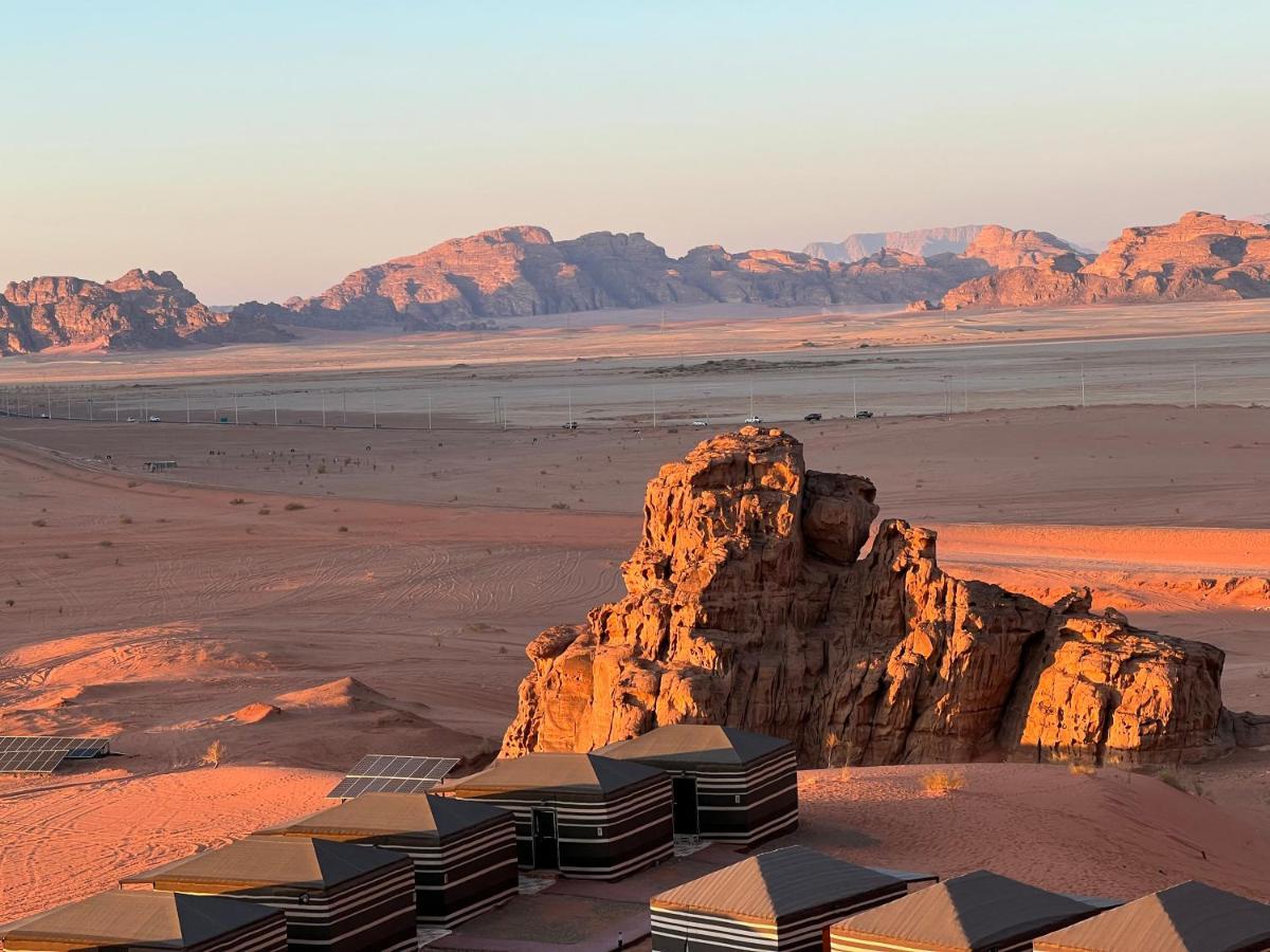 Wadi Rum Eagle Luxury Camp Hotel Ngoại thất bức ảnh