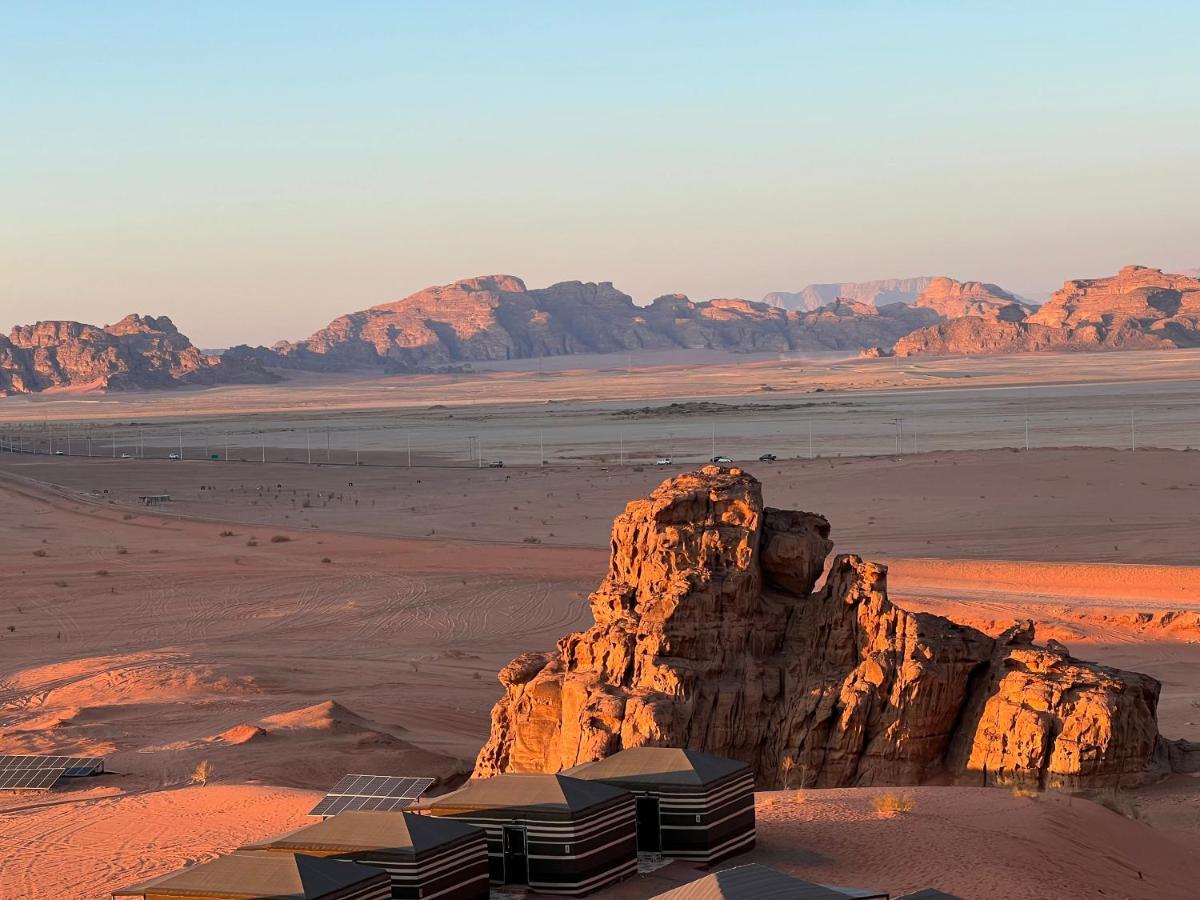 Wadi Rum Eagle Luxury Camp Hotel Ngoại thất bức ảnh