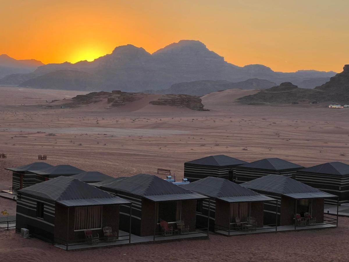 Wadi Rum Eagle Luxury Camp Hotel Ngoại thất bức ảnh