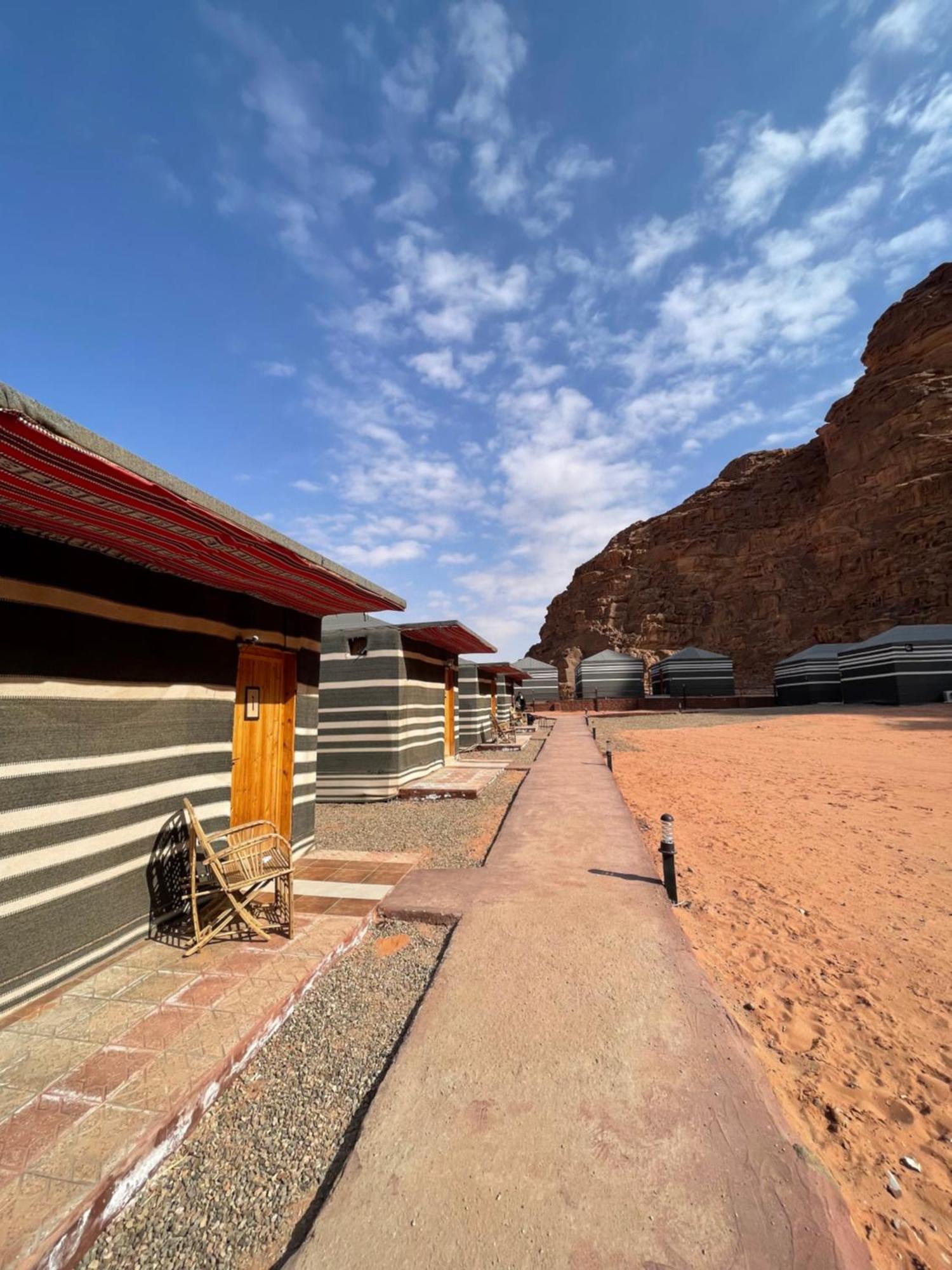 Wadi Rum Eagle Luxury Camp Hotel Ngoại thất bức ảnh